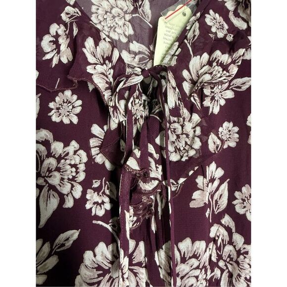 NWT Band of Gypsies Romper Womens Sz M Purple Floral Ruffle V-Neck Boho Festival - Picture 4 of 13